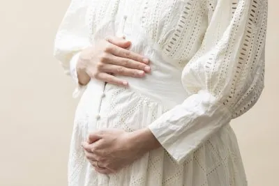 妊娠している女性